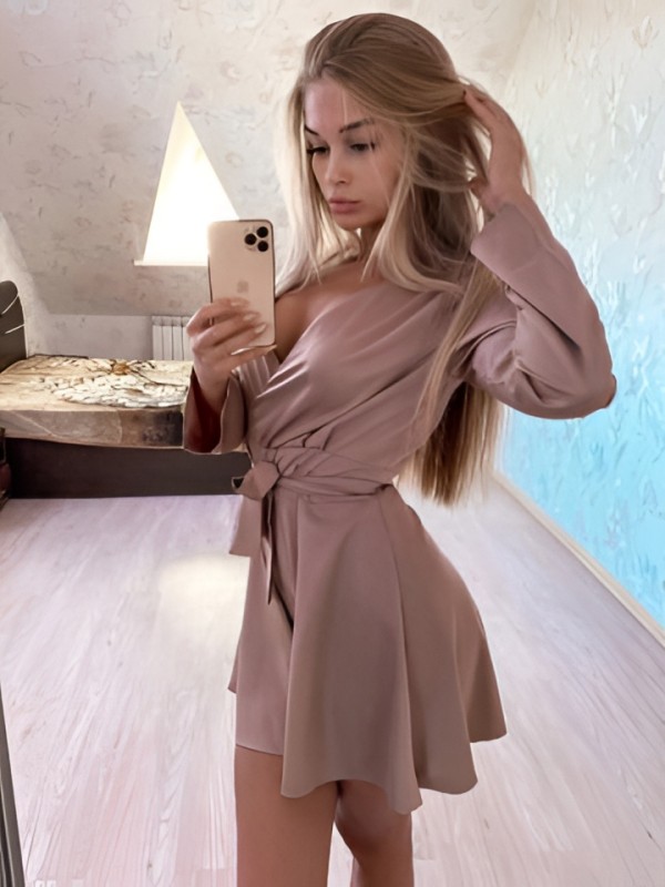 Леся привлекательная девушка из Горбатов цена от 5000 руб