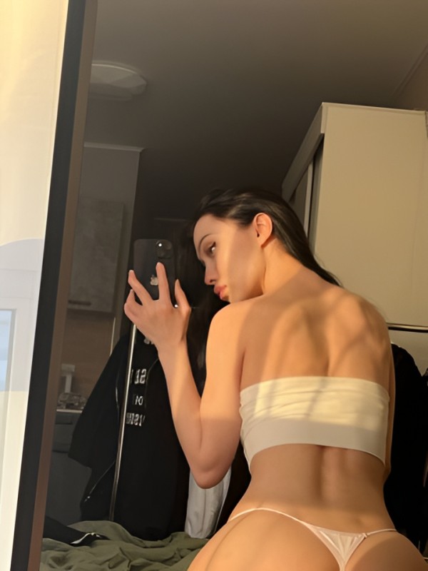 Лизочка привлекательная девушка из Горбатов цена от 10000 руб