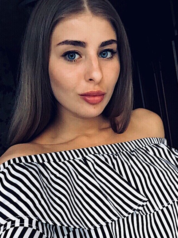 Алена привлекательная девушка из Горбатов цена от 3500 руб