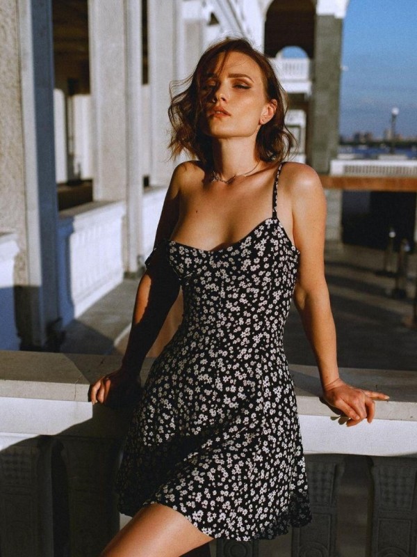 Света привлекательная девушка из Горбатов цена от 7000 руб