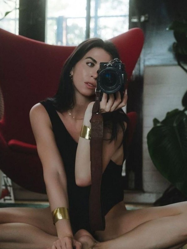 Арина привлекательная девушка из Горбатов цена от 6000 руб